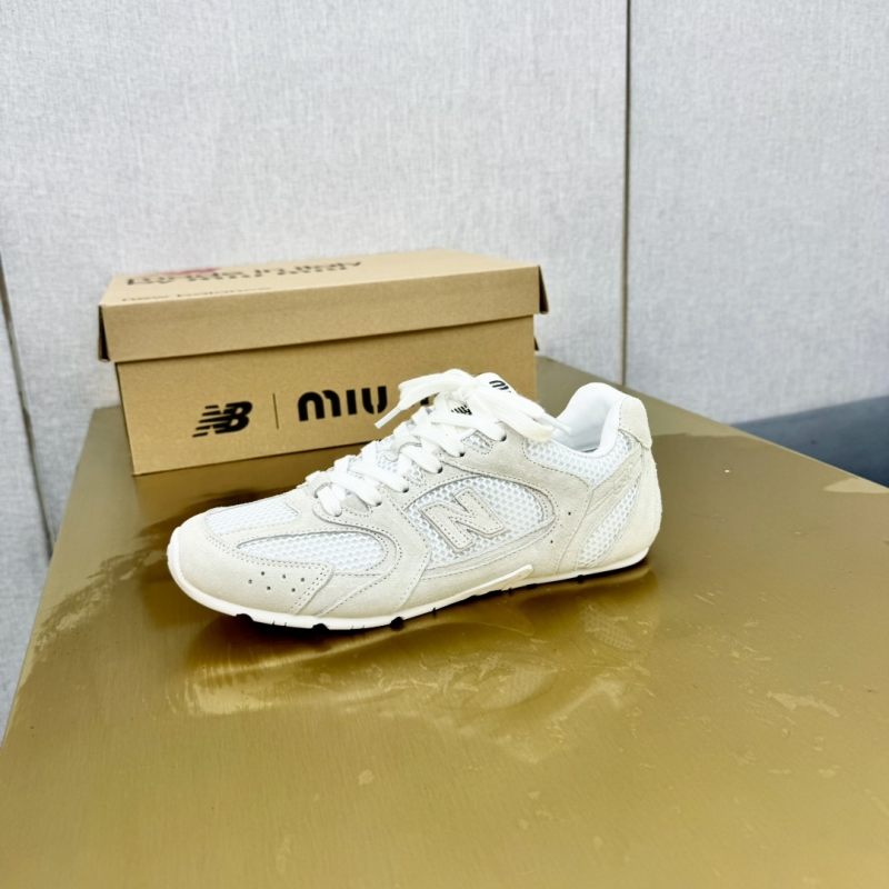 Miu Miu Casual Shoes